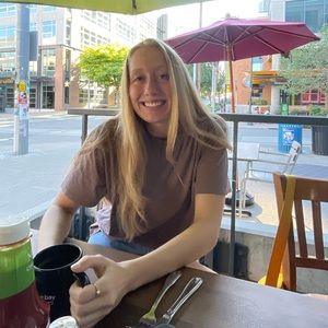 Meet your Posher, Ivy